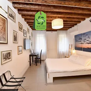Maison d'hôtes Sottopiano - Comfort In The Center, Venise
