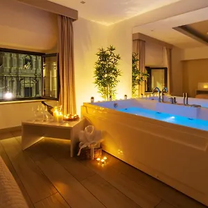 https://le-suites-del-duomo-sicily-catania-and-greater-area.taorminaitalyhotels.com